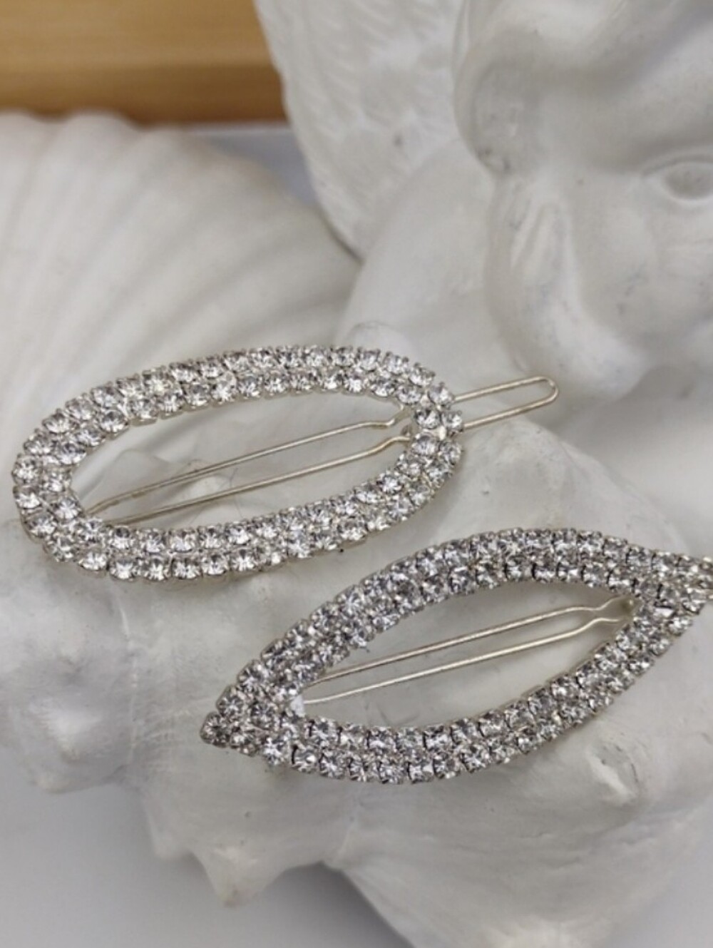 🌻 3 For $15 2 Silver Crystal Rhinestone Oval Sparkly Hair Barrettes